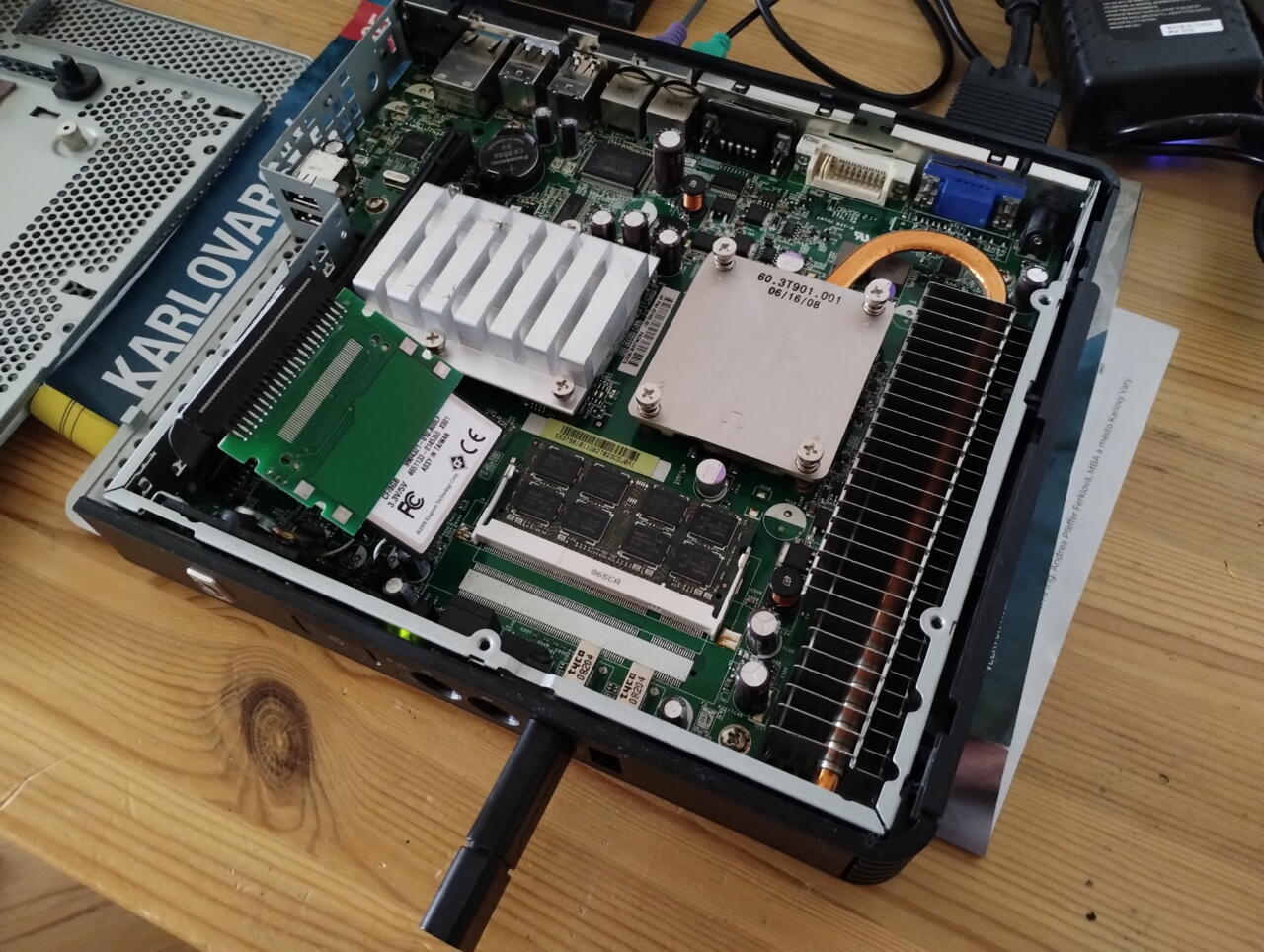 HP T5730, další thin client na staré hry | high-voltage.cz