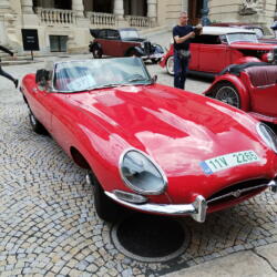 Pár fotek automobilových veteránů…