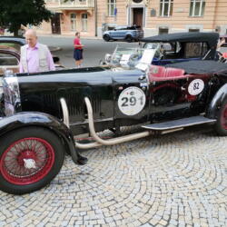 Pár fotek automobilových veteránů…