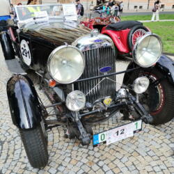 Pár fotek automobilových veteránů…