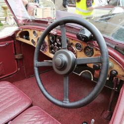 Pár fotek automobilových veteránů…