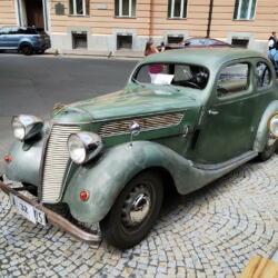 Pár fotek automobilových veteránů…