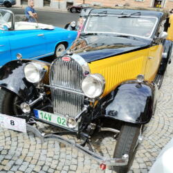 Pár fotek automobilových veteránů…