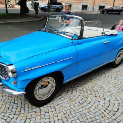 Pár fotek automobilových veteránů…