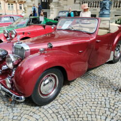 Pár fotek automobilových veteránů…