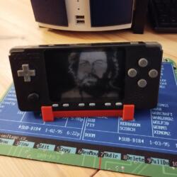 Zázraky 3D tisku – stojánek pro Odroid-Go Advance V2