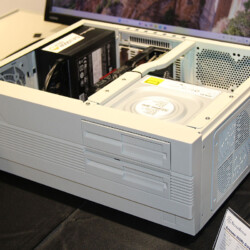 Skříň SilverStone FLP01, retro béžovka pro vaše moderní PC