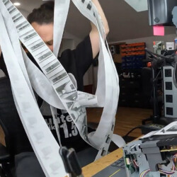 DOOM běžící na pokladní tiskárně