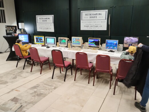 Debriefing: retroherní doupě na Maker Faire Karlovy Vary počtvrté