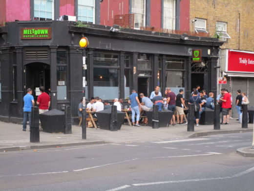 MELTDOWN e-sports bar v Londýně