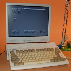 Galerie: Amiga 600, turbokarta, scandoubler