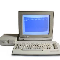 Měsíc s Commodore 64