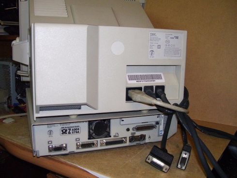 IBM-PS1-záda.jpg