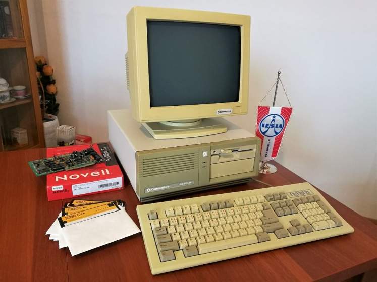 MilasPce-Commodore-PC20-III-v01s.jpg